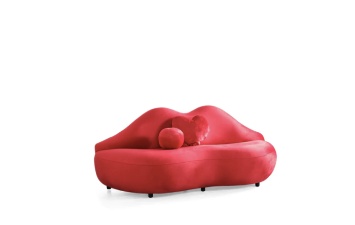 Lips Red Velvet Loveseat